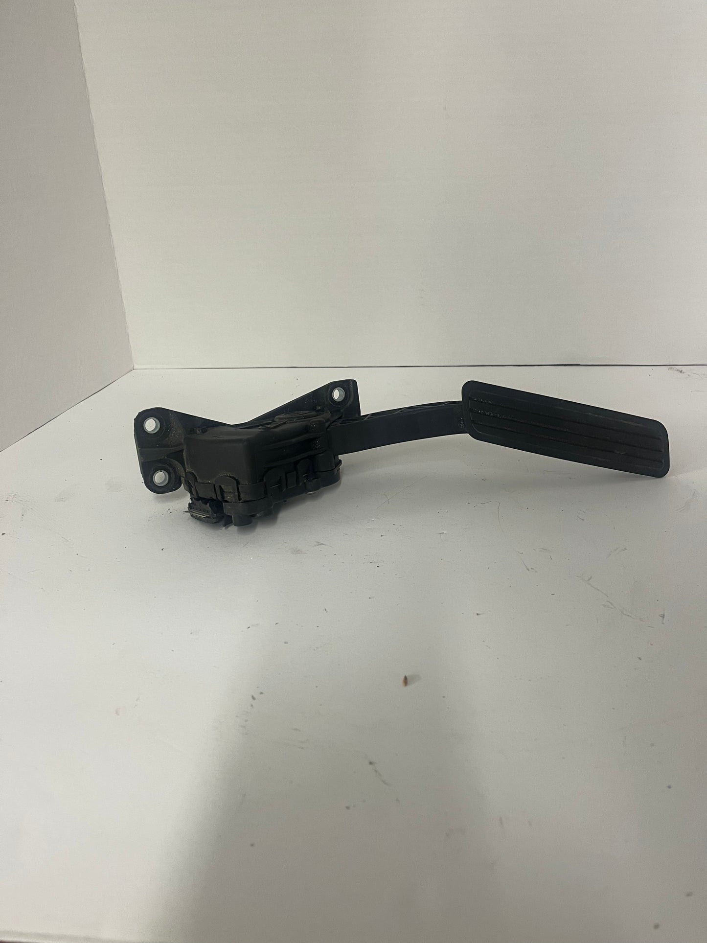 2011 Chevy Caprice Gas Pedal